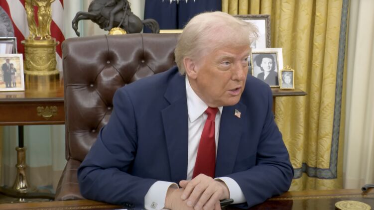 Дональд Трамп на брифинге в Белом доме