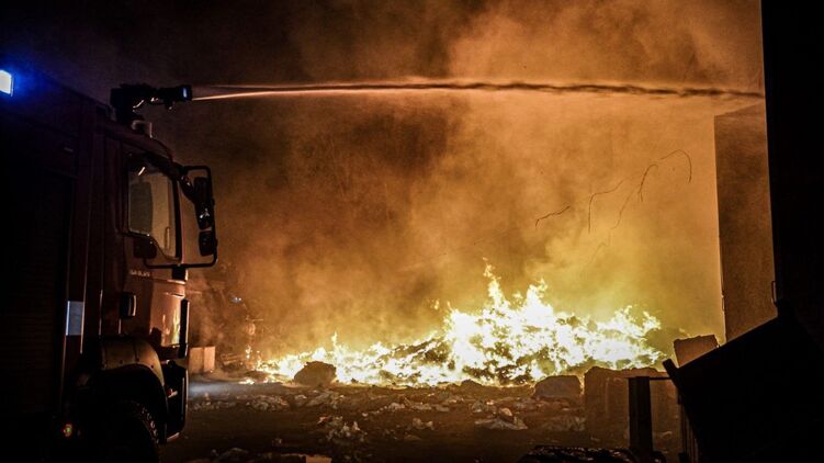 Пожар в Харькове после прилета 