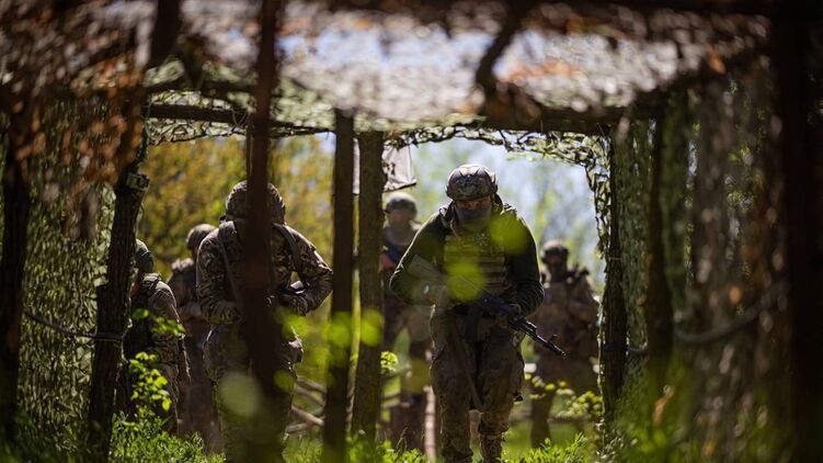 В Україні триває війна з РФ.