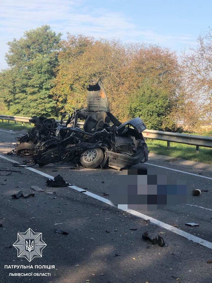 На трассе Киев-Чоп произошло смертелньое ДТП. Скриншот из фейсбука Патрульной полиции