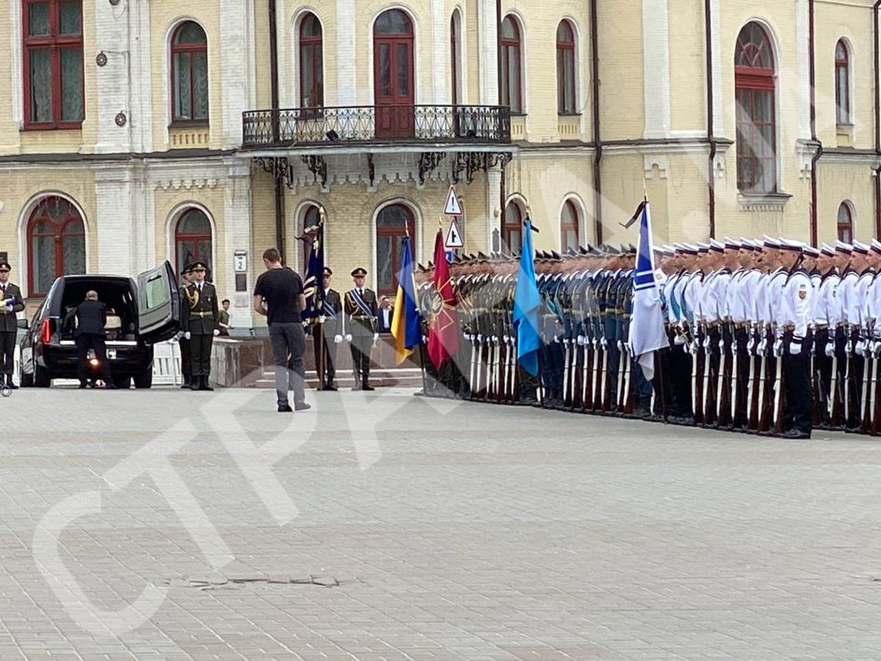 В Киеве прощаются с Леонидом Кравчуком