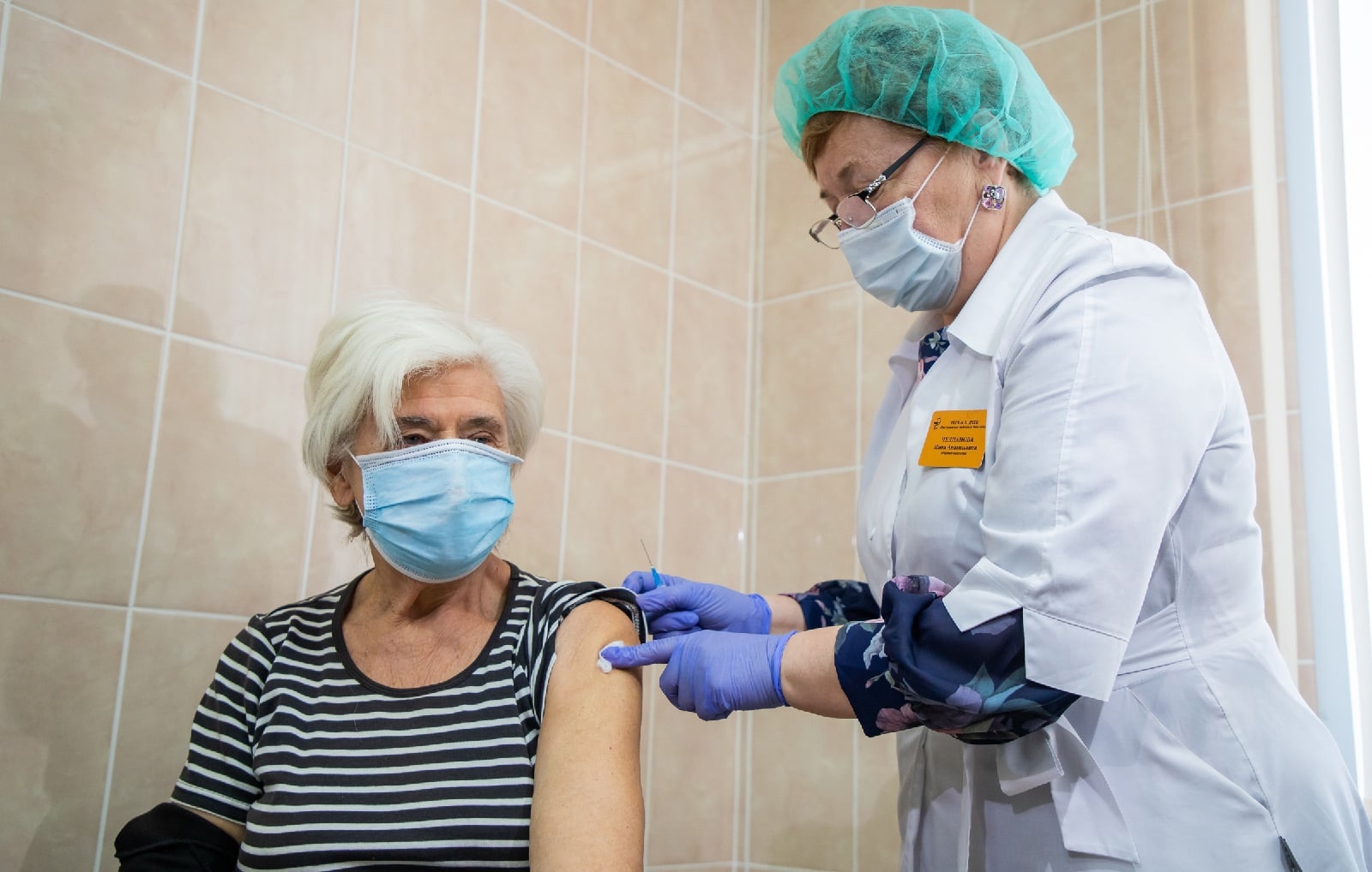 Власть придумала способ принудить к вакцинации