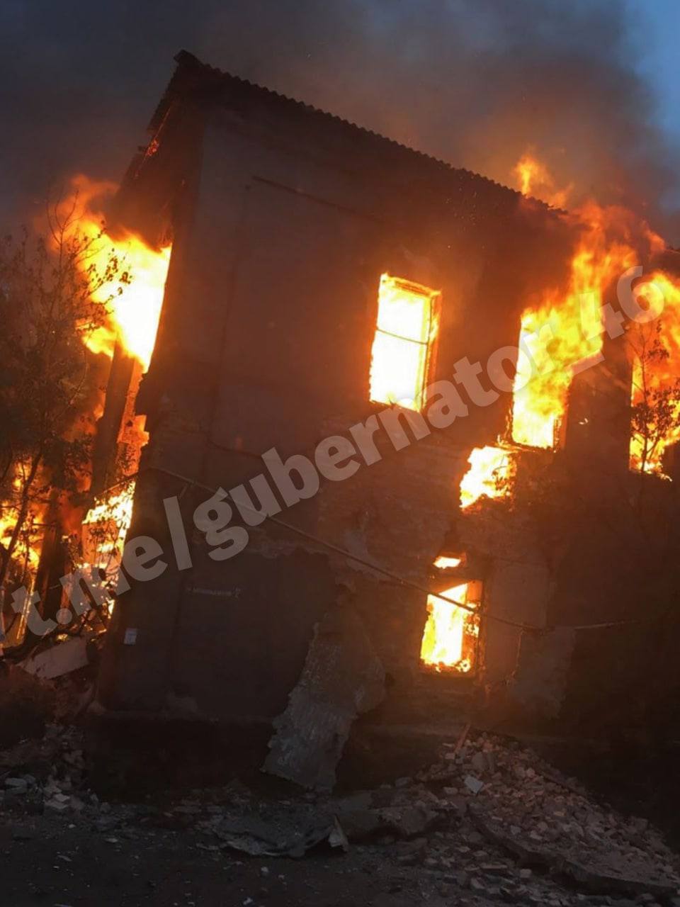 Курские паблики публикуют фото последствий обстрела приграничного поселка Тёткино Глушковского района