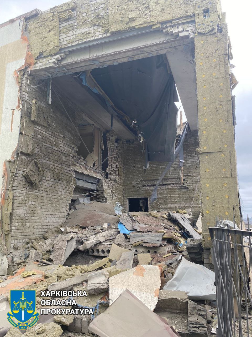 Областная прокуратура опубликовала фото последствий сегодняшнего обстрела Купянска Харьковской области