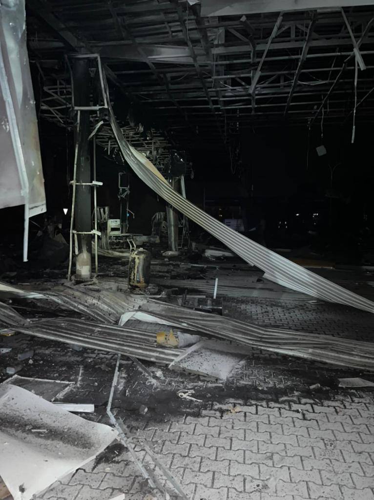 Место пожара на АЗС