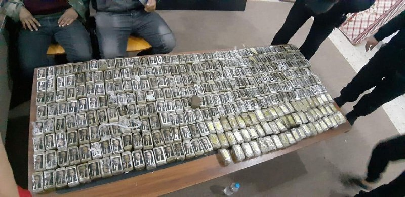 На северо-востоке Ливии нашли крупную партию гашиша с портретом Путина. Фото