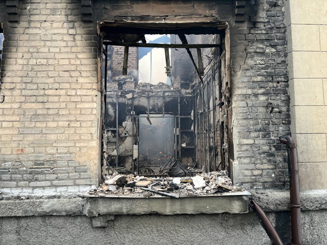 В Авдеевке враг разбомбил школу