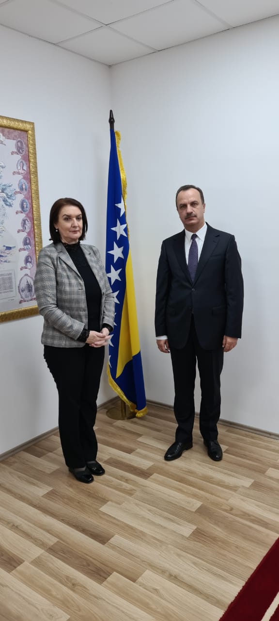 Василий Кирилич с Горданой Тадич. Фото: twitter.com/VasylKyrylych