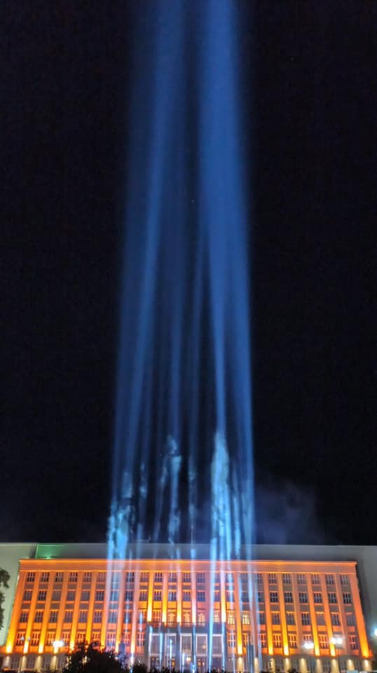 В сети появились фото акции "Стоп культурный карантин". Фото: Facebook / Yuliya Savostina